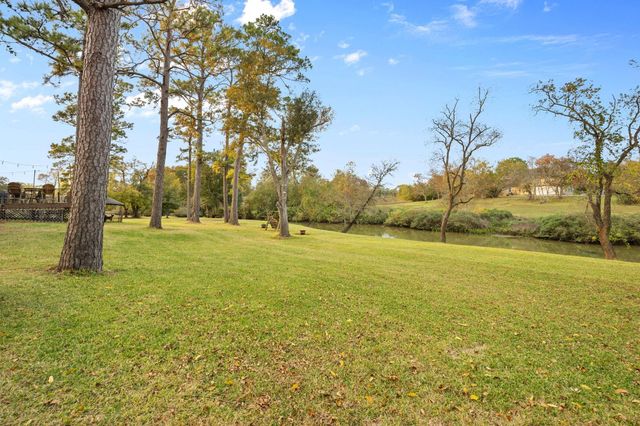 203 N Bayou Bend Drive, Baytown, TX 77521