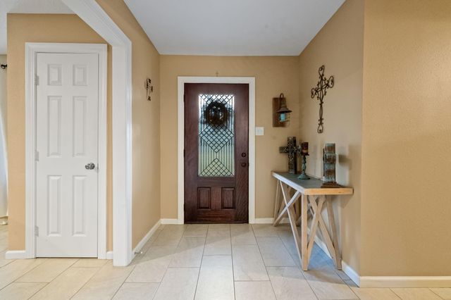 203 N Bayou Bend Drive, Baytown, TX 77521