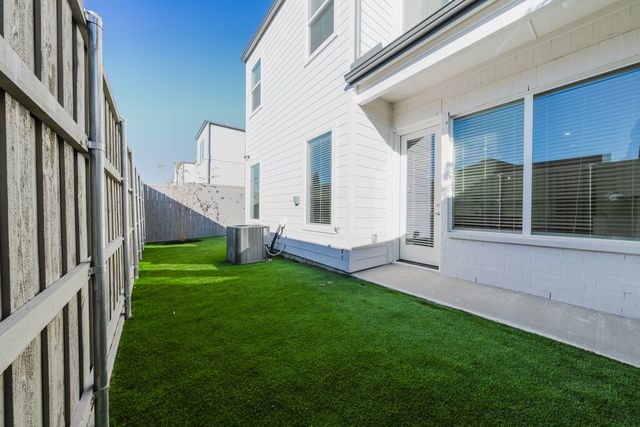 11661 Liberty Commons Court, Dallas, TX 75229
