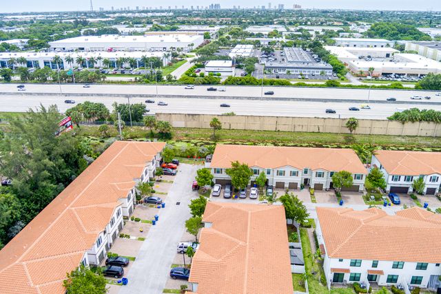 1009 Sweet Briar Lane, Riviera Beach, FL 33410