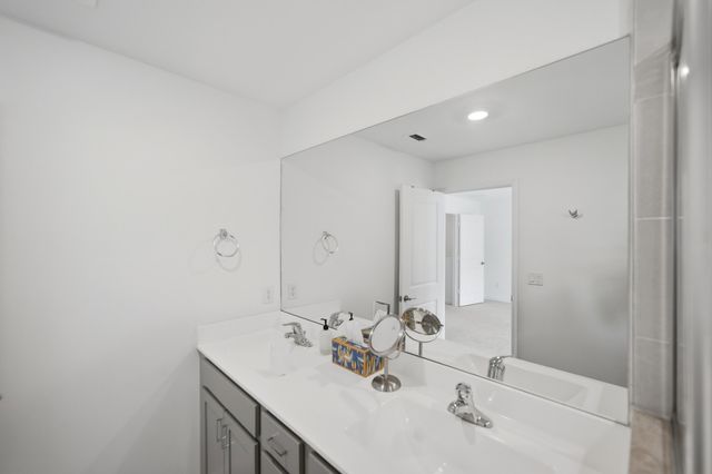 1009 Sweet Briar Lane, Riviera Beach, FL 33410