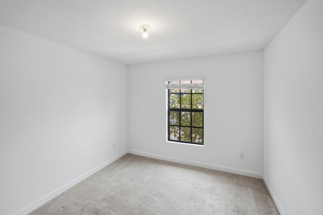 1009 Sweet Briar Lane, Riviera Beach, FL 33410