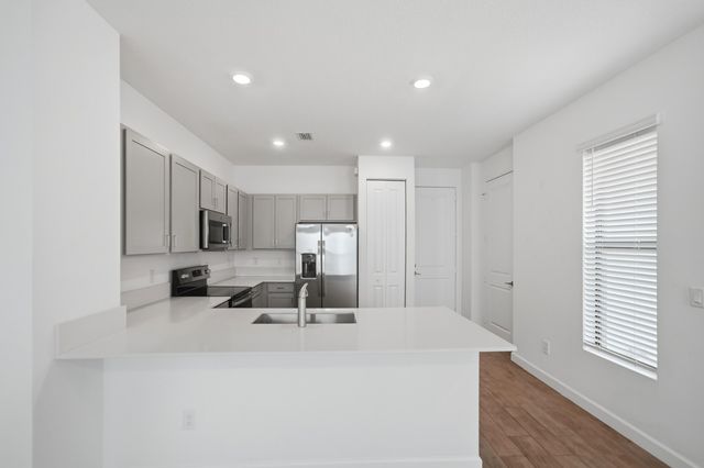 1009 Sweet Briar Lane, Riviera Beach, FL 33410