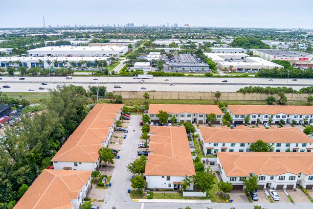1009 Sweet Briar Lane, Riviera Beach, FL 33410
