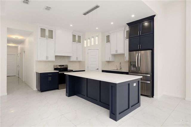 1604 Diplomat Drive, Edinburg, TX 78542
