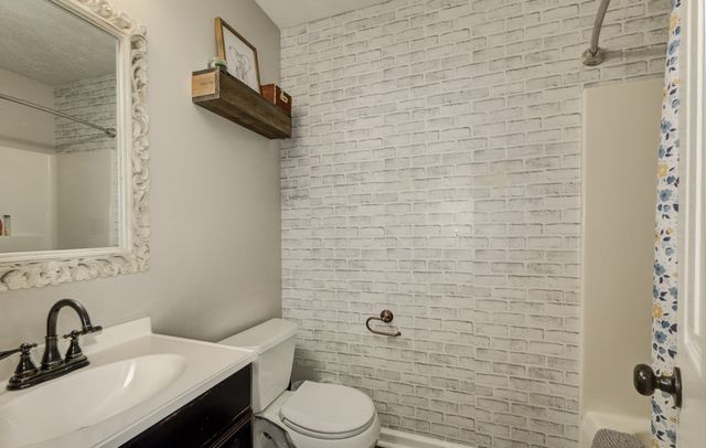 2611 Cummings Cir, Clarksville, TN 37042