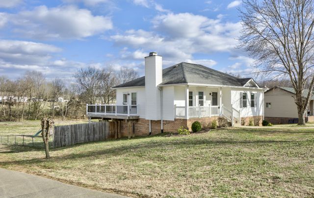 2611 Cummings Cir, Clarksville, TN 37042