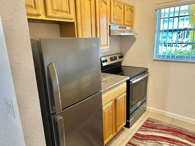 240 Croton Avenue 110, Lantana, FL 33462