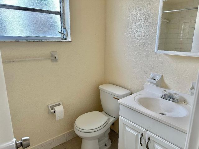 240 Croton Avenue 110, Lantana, FL 33462