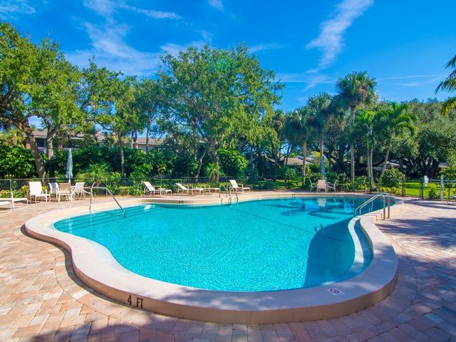 219 Park Shores Circle 219B, Vero Beach, FL 32963