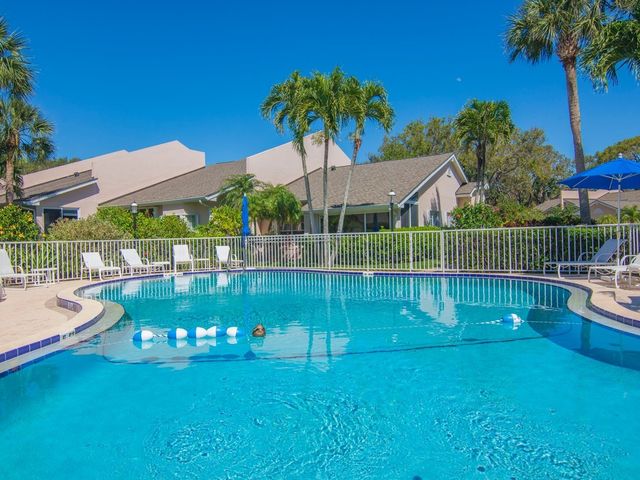 219 Park Shores Circle 219B, Vero Beach, FL 32963