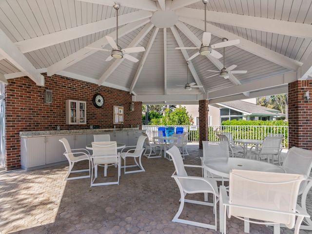 219 Park Shores Circle 219B, Vero Beach, FL 32963
