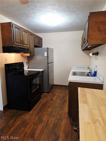 9660 Cove Drive F-16, North Royalton, OH 44133