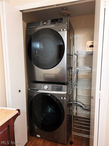 9660 Cove Drive F-16, North Royalton, OH 44133