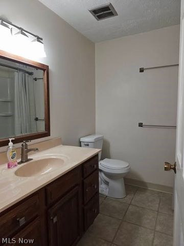 9660 Cove Drive F-16, North Royalton, OH 44133