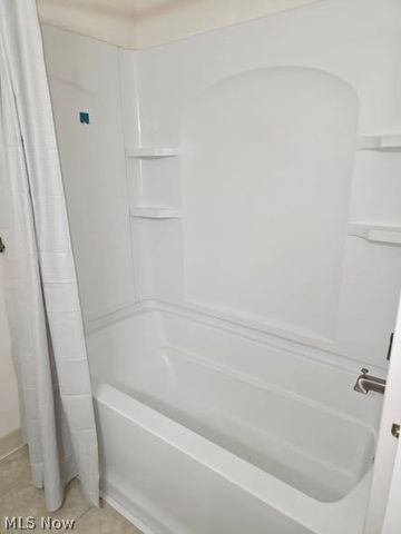 9660 Cove Drive F-16, North Royalton, OH 44133