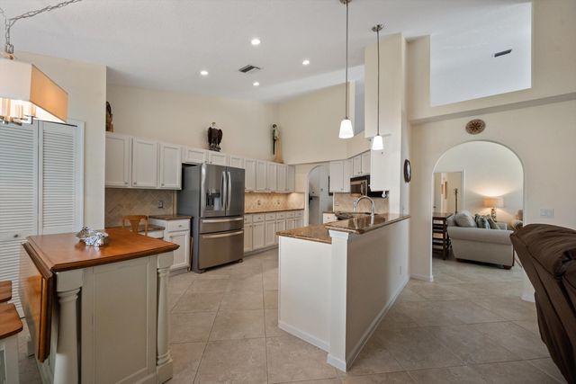 15802 Glen Willow Lane, Wellington, FL 33414