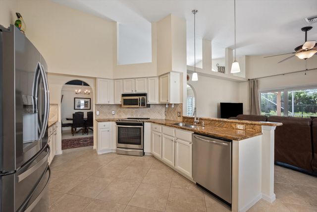 15802 Glen Willow Lane, Wellington, FL 33414
