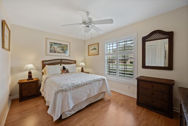 15802 Glen Willow Lane, Wellington, FL 33414
