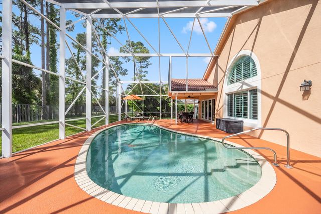 15802 Glen Willow Lane, Wellington, FL 33414
