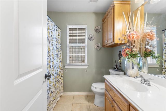 107 N Collin Drive, Chandler, TX 75758