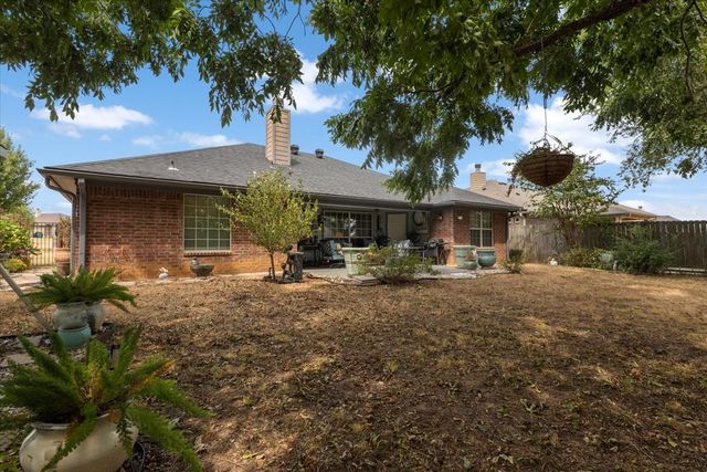 107 N Collin Drive, Chandler, TX 75758