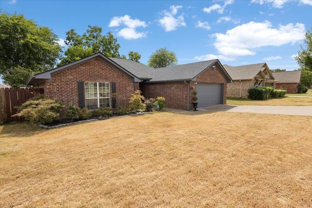 107 N Collin Drive, Chandler, TX 75758