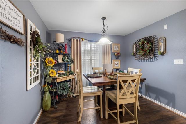 107 N Collin Drive, Chandler, TX 75758