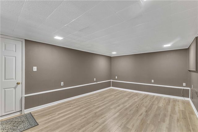 4283 Holl Avenue, Sheffield Lake, OH 44054