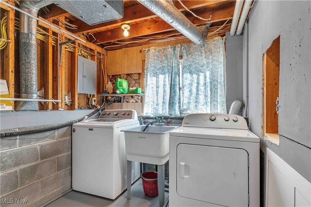 4283 Holl Avenue, Sheffield Lake, OH 44054