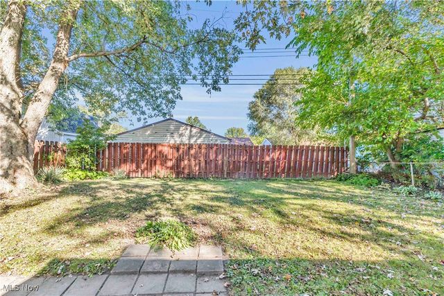 4283 Holl Avenue, Sheffield Lake, OH 44054