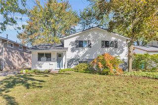 4283 Holl Avenue, Sheffield Lake, OH 44054