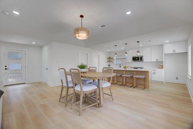 5822 Birchmont Drive, Houston, TX 77092