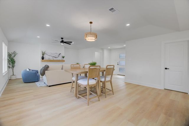 5822 Birchmont Drive, Houston, TX 77092