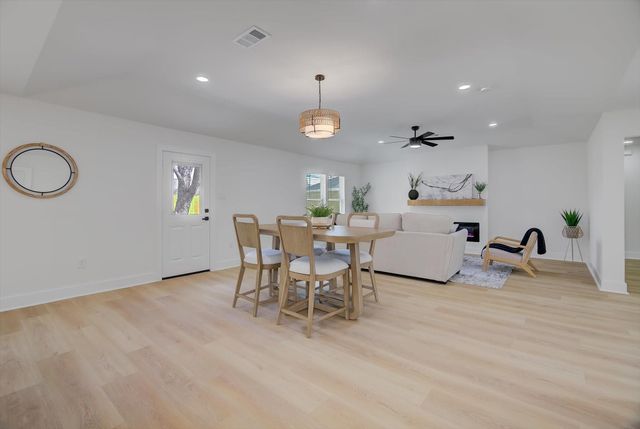 5822 Birchmont Drive, Houston, TX 77092