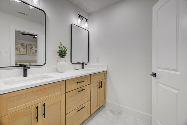 5822 Birchmont Drive, Houston, TX 77092