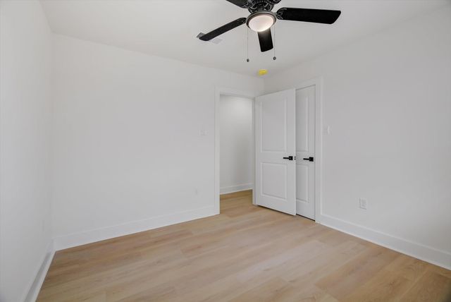 5822 Birchmont Drive, Houston, TX 77092