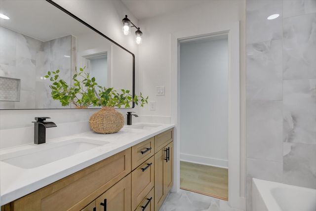 5822 Birchmont Drive, Houston, TX 77092