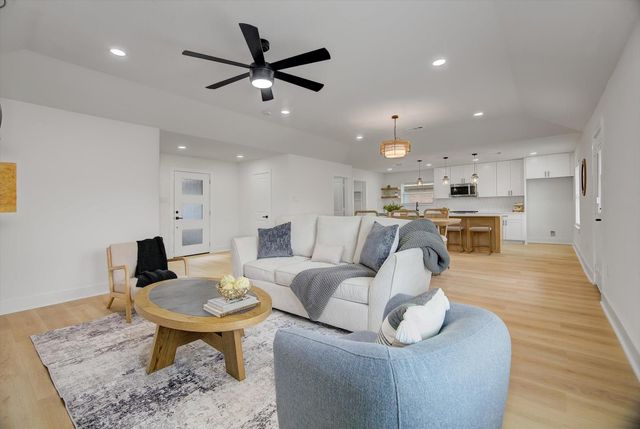 5822 Birchmont Drive, Houston, TX 77092