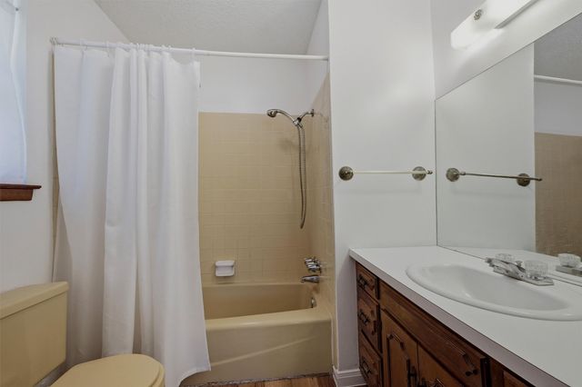 820 Layne Drive, Denison, TX 75020