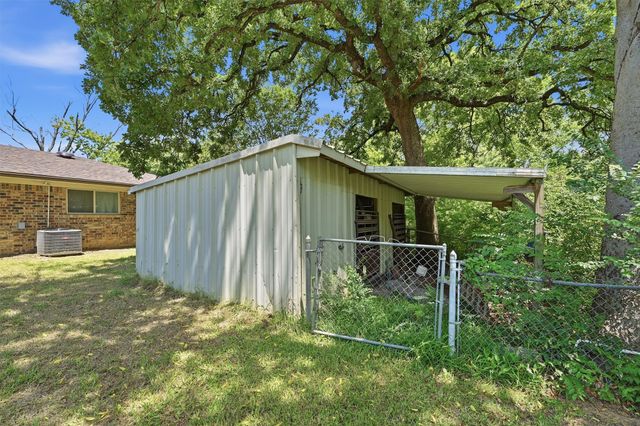 820 Layne Drive, Denison, TX 75020