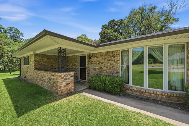 820 Layne Drive, Denison, TX 75020