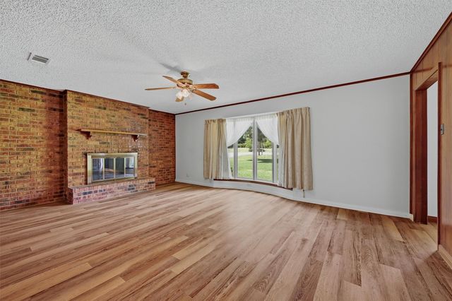 820 Layne Drive, Denison, TX 75020