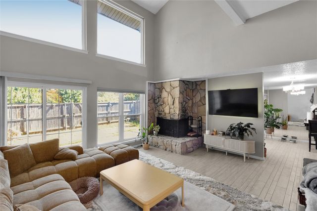 2902 Country Place Circle, Carrollton, TX 75006
