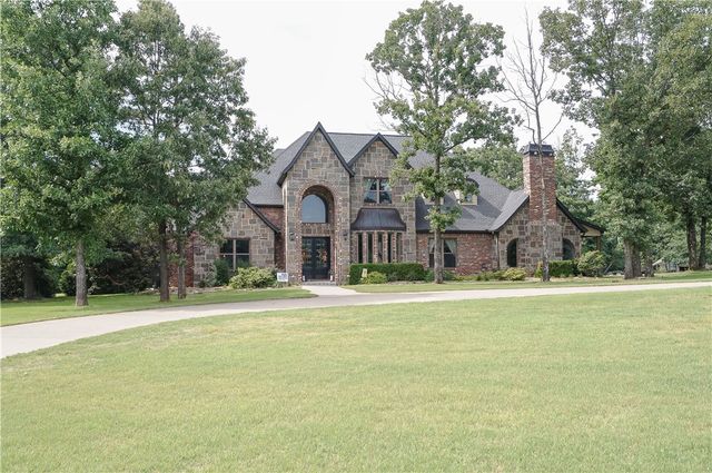 6006 W Kennedy Drive, Fayetteville, AR 72704