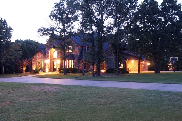 6006 W Kennedy Drive, Fayetteville, AR 72704