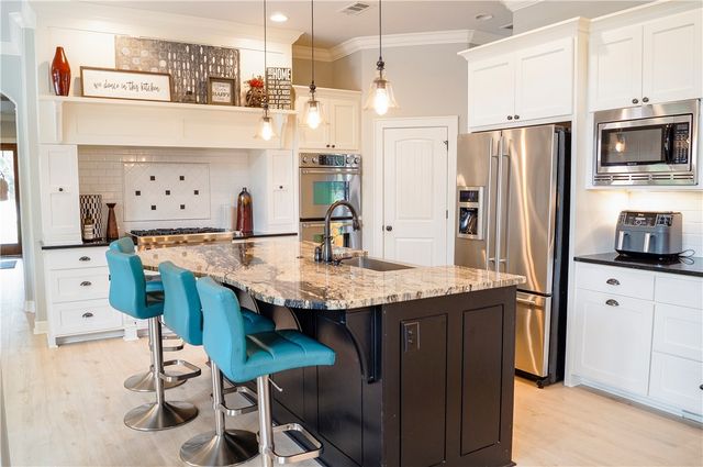 6006 W Kennedy Drive, Fayetteville, AR 72704