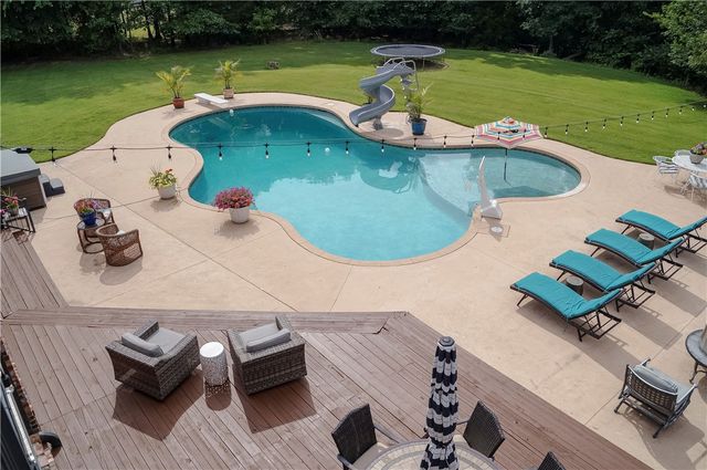 6006 W Kennedy Drive, Fayetteville, AR 72704