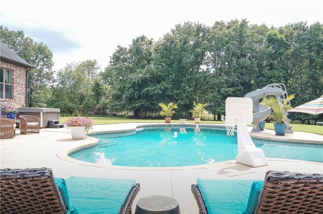 6006 W Kennedy Drive, Fayetteville, AR 72704