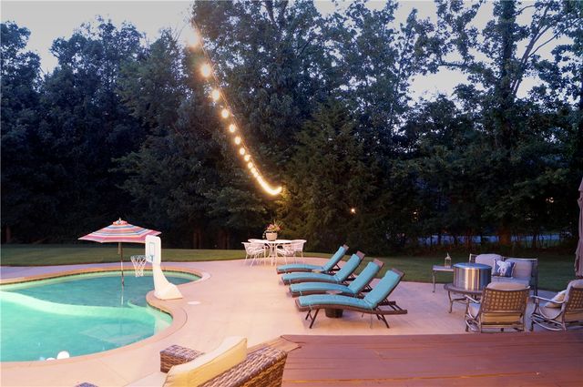 6006 W Kennedy Drive, Fayetteville, AR 72704